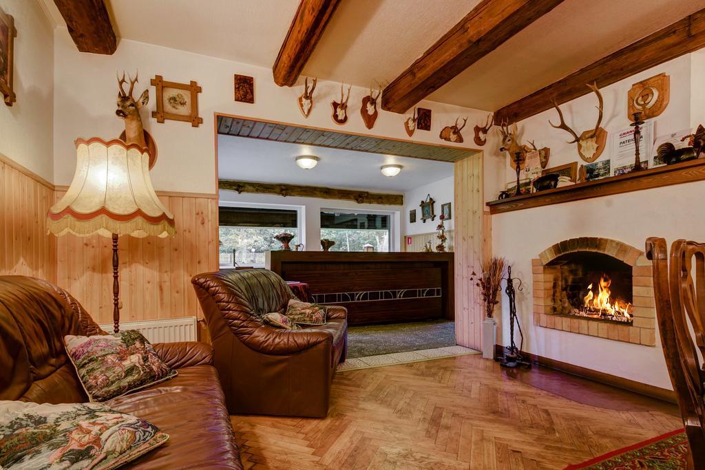 Viesu Nams Vecmuiza Hotel Tūja Kültér fotó