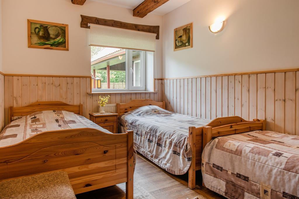 Viesu Nams Vecmuiza Hotel Tūja Kültér fotó