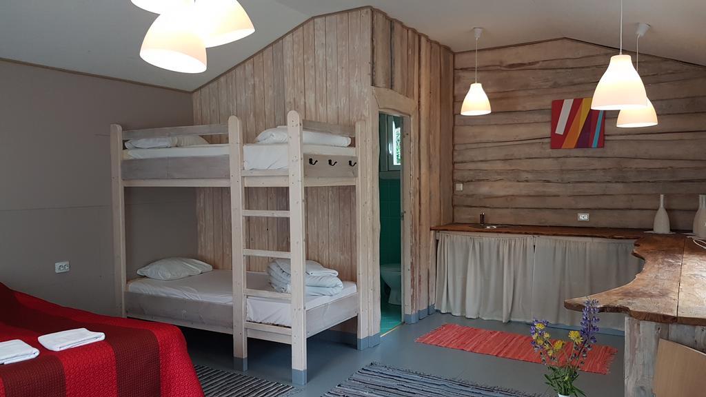Viesu Nams Vecmuiza Hotel Tūja Kültér fotó